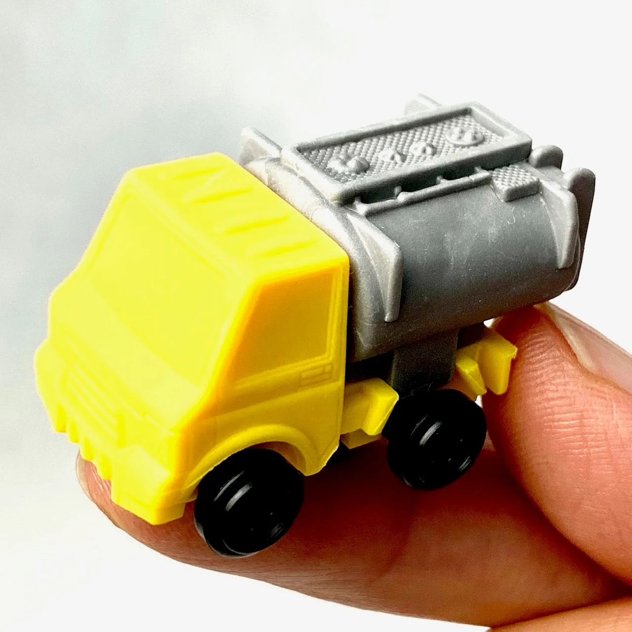 380951 IWAKO TRUCK ERASERS-30