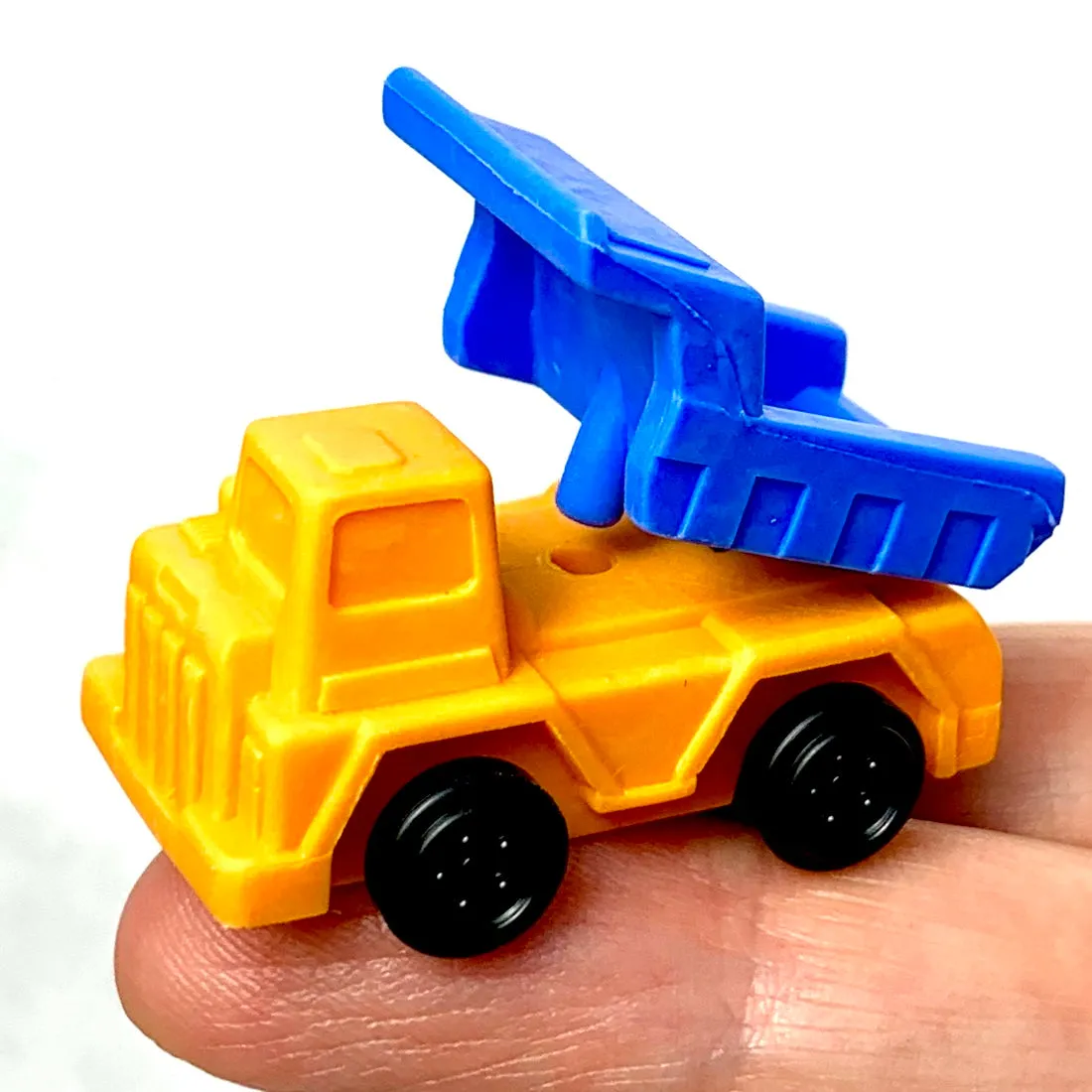 380951 IWAKO TRUCK ERASERS-30