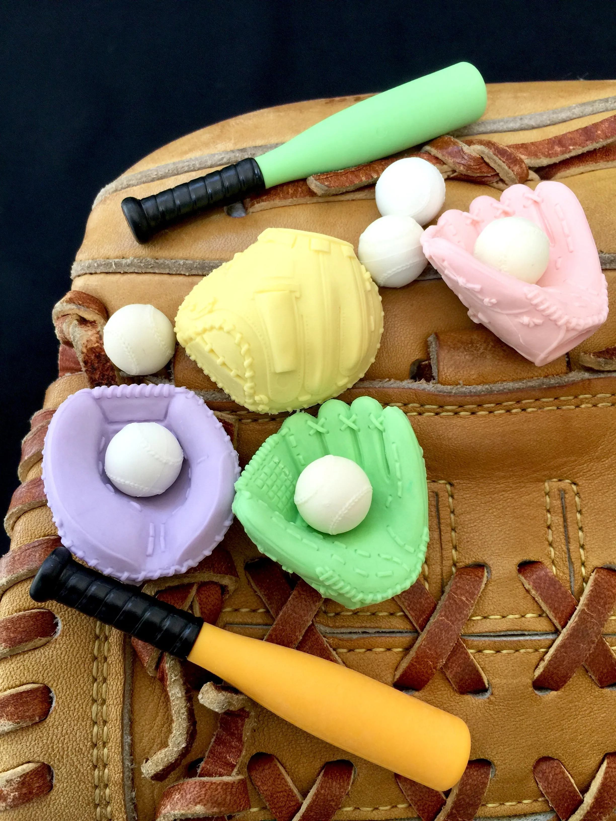 381941 IWAKO BASEBALL ERASERS-30