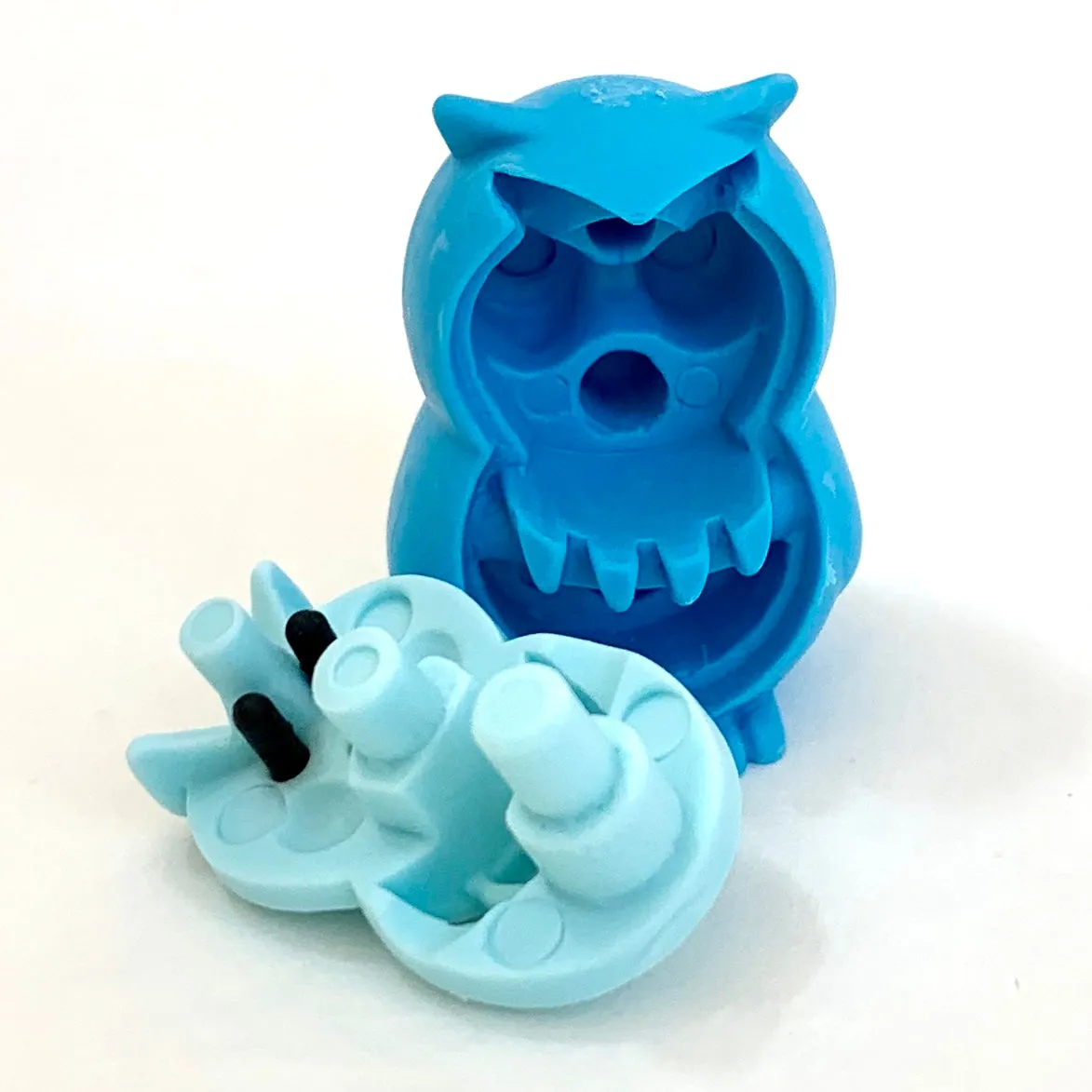 X 380061 IWAKO OWL ERASERS-6 COLORS-DISCONTINUED